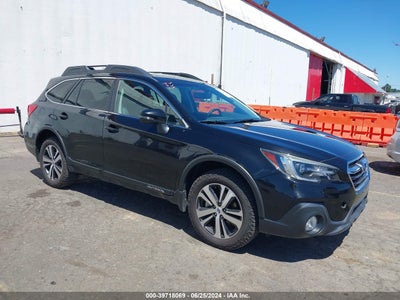 SUBARU OUTBACK 2018