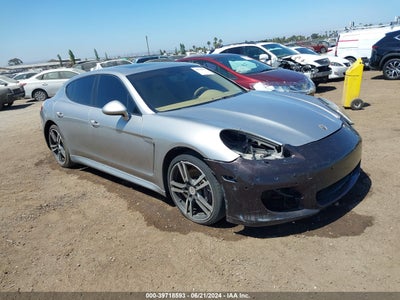 PORSCHE PANAMERA 2011