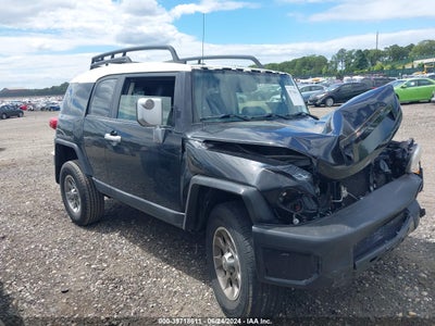 TOYOTA FJ CRUISER 2013