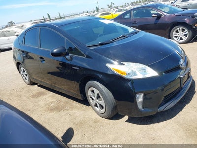 TOYOTA PRIUS 2015