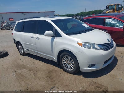 TOYOTA SIENNA 2017
