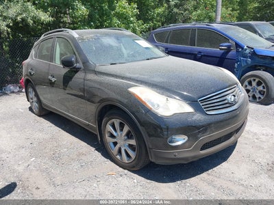 INFINITI JOURNEY 2011
