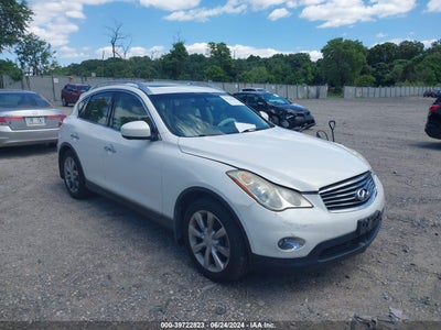 INFINITI JOURNEY 2011