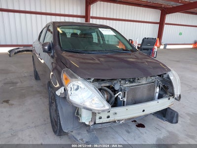 NISSAN VERSA 2016