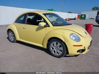VOLKSWAGEN NEW BEETLE 2009