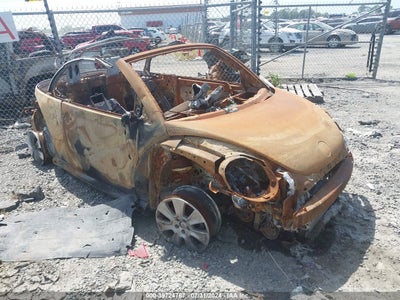 VOLKSWAGEN NEW BEETLE 2009