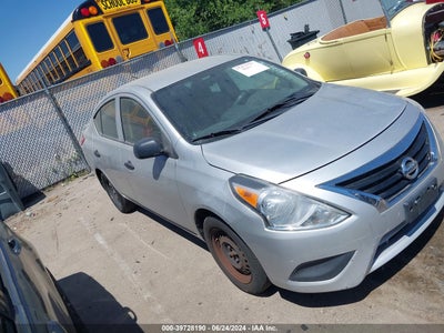 NISSAN VERSA 2015