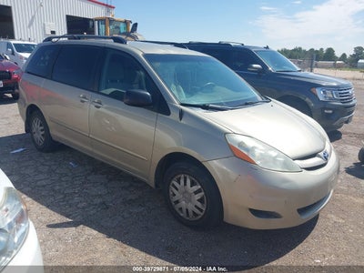 TOYOTA SIENNA 2010
