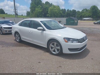 VOLKSWAGEN PASSAT 2013