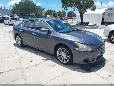 NISSAN MAXIMA 2011