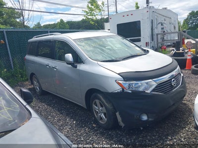 NISSAN QUEST 2017