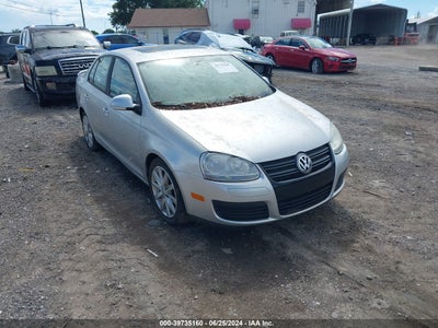 VOLKSWAGEN JETTA 2010