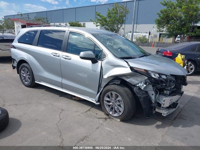 TOYOTA SIENNA 2024