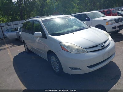 TOYOTA SIENNA 2008