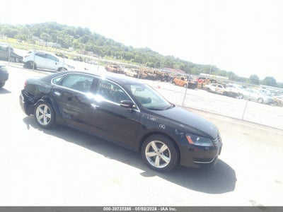 VOLKSWAGEN PASSAT 2014