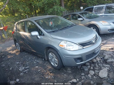 NISSAN VERSA 2010