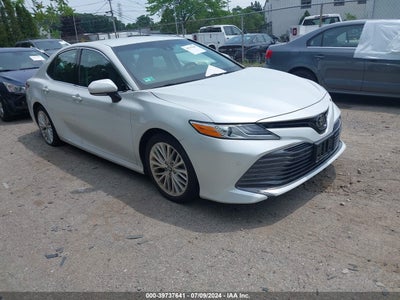 TOYOTA CAMRY 2018