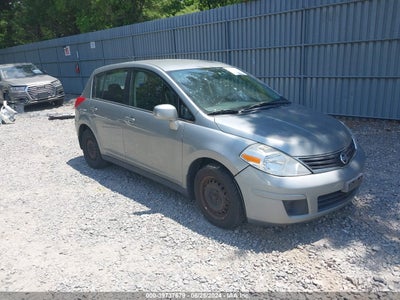 NISSAN VERSA 2010