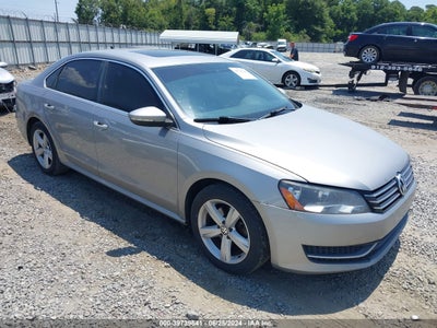 VOLKSWAGEN PASSAT 2012