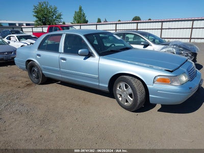 FORD CROWN VICTORIA 2011