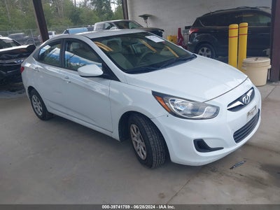 HYUNDAI ACCENT 2013