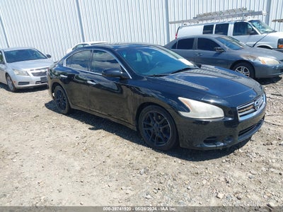 NISSAN MAXIMA 2012