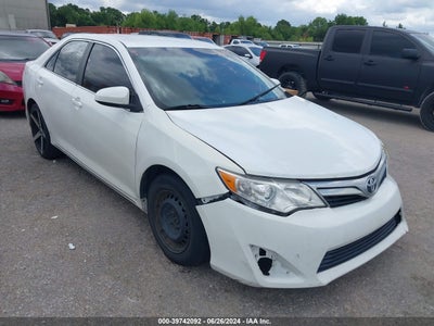TOYOTA CAMRY 2014