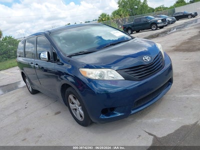TOYOTA SIENNA 2012