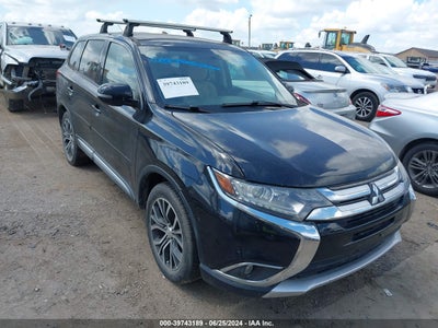 MITSUBISHI OUTLANDER 2016