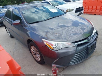 TOYOTA CAMRY 2015