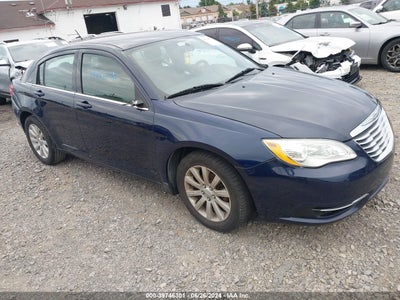 CHRYSLER 200 2013