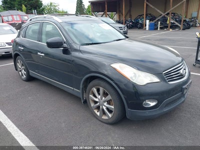 INFINITI JOURNEY 2010