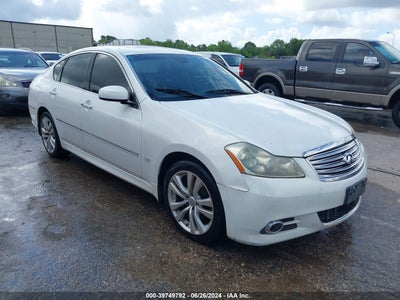 INFINITI M35 2010