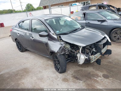 NISSAN VERSA 2016
