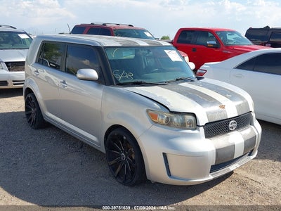 SCION XB 2010