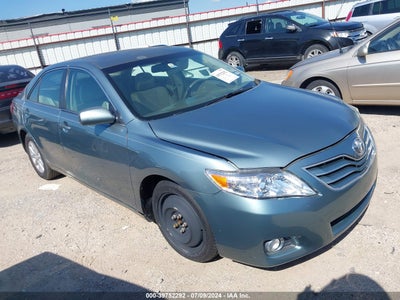 TOYOTA CAMRY 2011