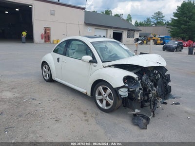 VOLKSWAGEN NEW BEETLE 2008