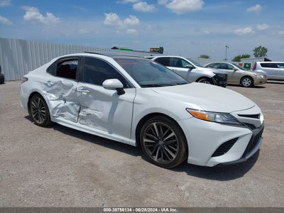 TOYOTA CAMRY 2020