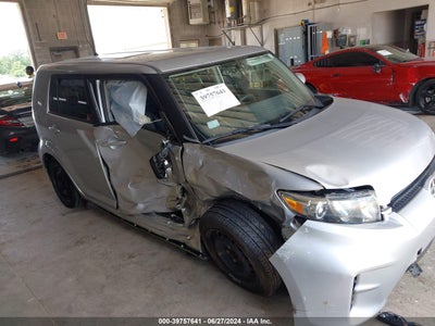 SCION XB 2013
