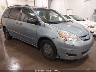 TOYOTA SIENNA 2009