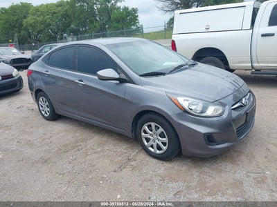 HYUNDAI ACCENT 2013