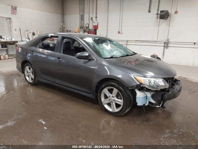 TOYOTA CAMRY 2013