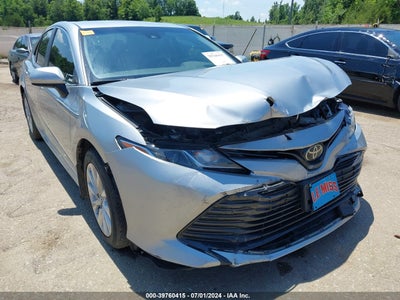 TOYOTA CAMRY 2018
