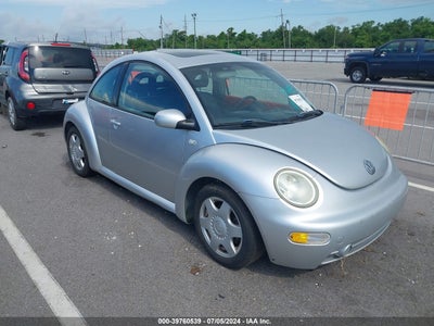 VOLKSWAGEN NEW BEETLE 2001