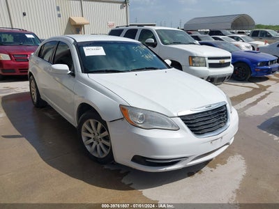 CHRYSLER 200 2013