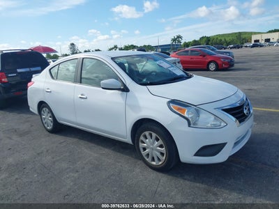 NISSAN VERSA 2017