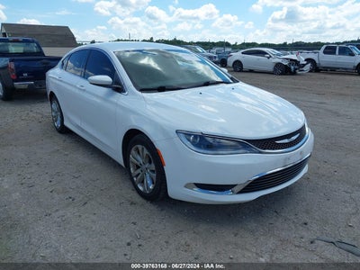 CHRYSLER 200 2015