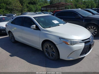 TOYOTA CAMRY 2016