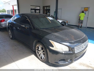 NISSAN MAXIMA 2011