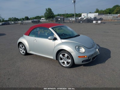 VOLKSWAGEN NEW BEETLE 2009